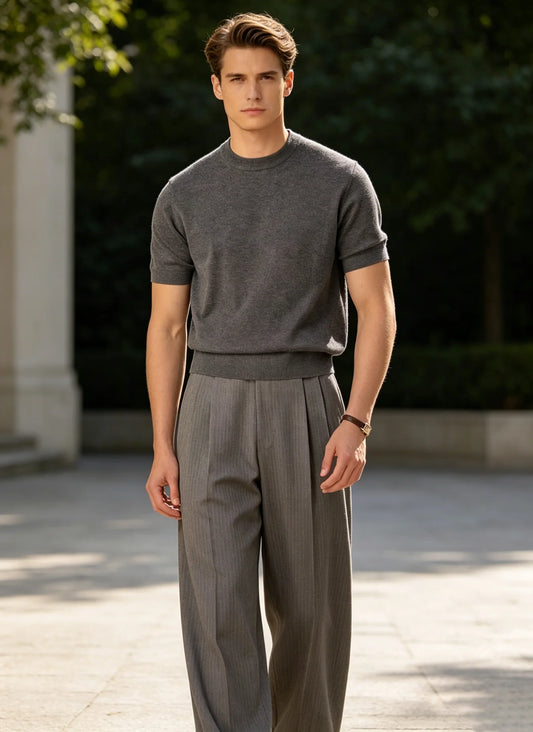 Men's short-sleeved shirts are suitable for the office, client visits, business meetings, city walks, dates, coffee shops, exhib