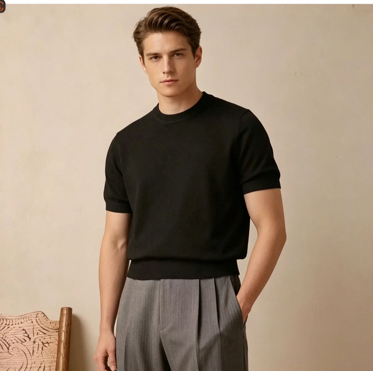 Men's short-sleeved shirts are suitable for the office, client visits, business meetings, city walks, dates, coffee shops, exhib