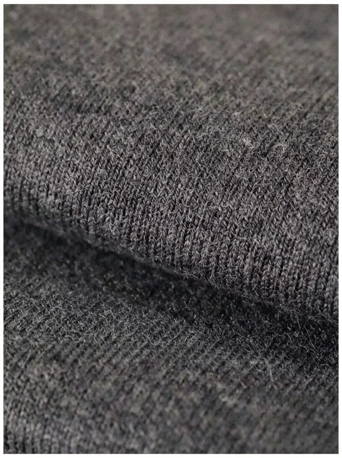 Men's short-sleeved shirts are suitable for the office, client visits, business meetings, city walks, dates, coffee shops, exhib